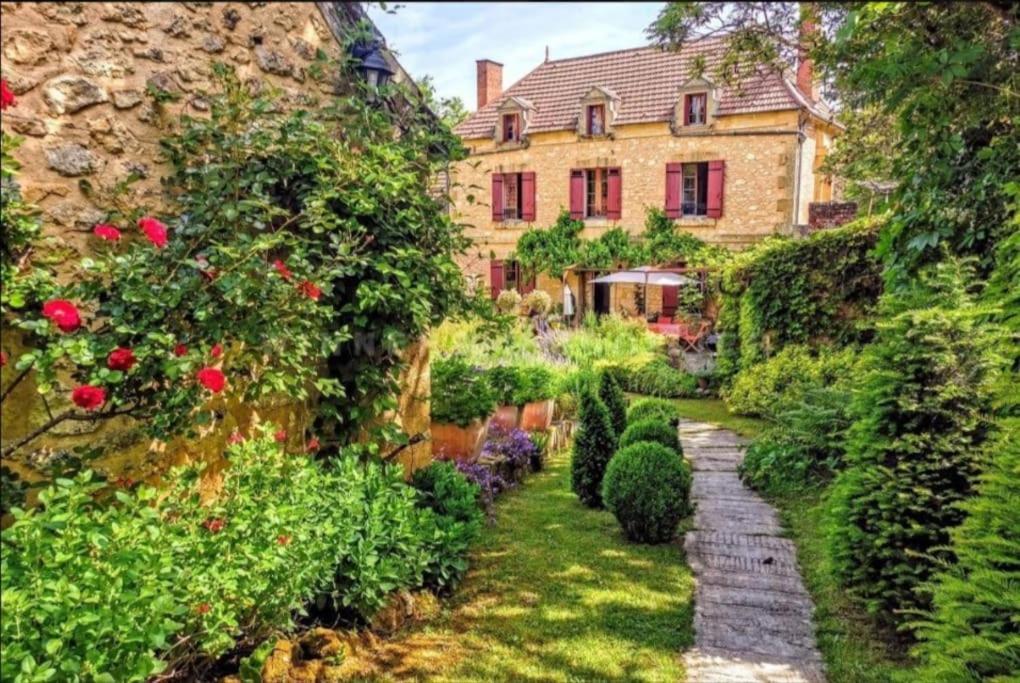 La Forge, Le Banquet Aux Eyzies Villa Les Eyzies Luaran gambar