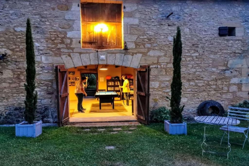 La Forge, Le Banquet Aux Eyzies Villa Les Eyzies Luaran gambar